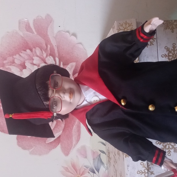 Porcelain doll graduated doll new - Picture 4 of 12